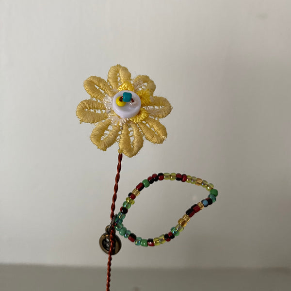 Beaded Flower - Single Bloom Yellow embroidered Daisy